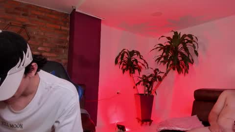 leonardfarrucknick and otis online show from 11-08-25, 03:18