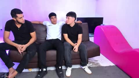 leonardfarrucknick and otis online show from 02-25-26, 12:37