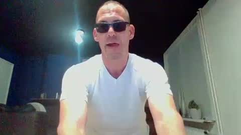 Snapshot of handsomeguy4ever chatting on 11-09-25, 04:33 handsomeguy4ever online show from 11-09-25, 04:33