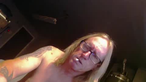 Snapshot of handyman5303 chatting on 02-21-25, 06:48 Handystudman online show from 02-21-25, 06:48