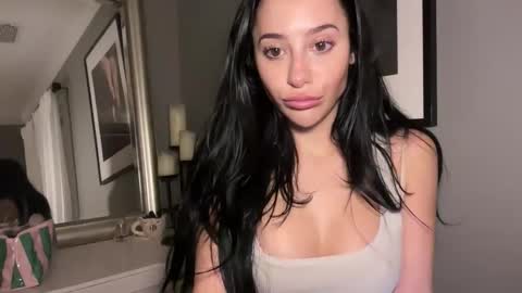 Vanessa online show from 03-06-26, 03:25