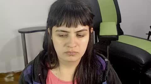 Snapshot of hanna99moon chatting on 12-10-24, 06:01 JUANA online show from 12-10-24, 06:01