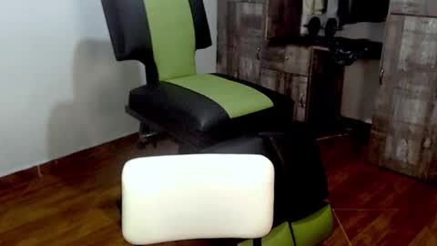 Snapshot of hanna99moon chatting on 02-26-25, 03:10 JUANA online show from 02-26-25, 03:10