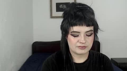 Snapshot of hanna99moon chatting on 09-16-25, 04:30 JUANA online show from 09-16-25, 04:30