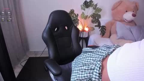 Snapshot of hanna_1sweet chatting on 02-16-26, 07:21 hanna online show from 02-16-26, 07:21