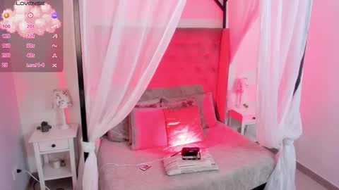 hanna  online show from 12-14-25, 04:18