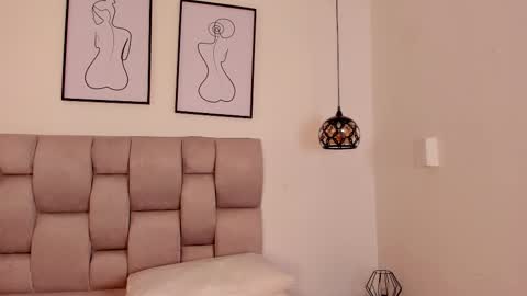 hanna__evans_ online show from 10-16-25, 11:55