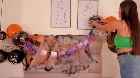 hanna__evans_ online show from 10-23-25, 12:26