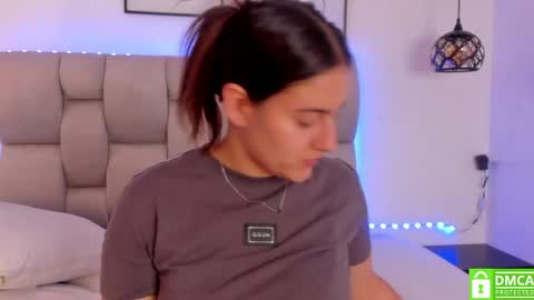 hanna__evans_ online show from 04-21-26, 11:38