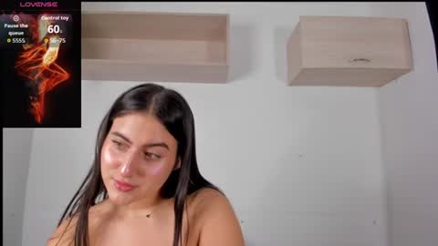 hanna__evans_ online show from 06-17-26, 11:34