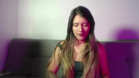 Hanna  online show from 04-11-26, 12:15