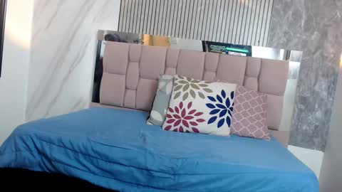 Hanna Palmer online show from 12-22-25, 11:40