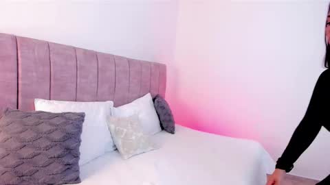 hanna_bunny15 online show from 02-19-26, 09:55