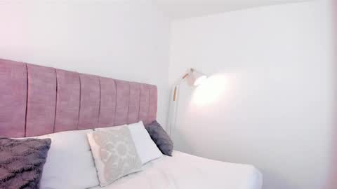 hanna_bunny15 online show from 04-09-26, 10:15