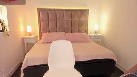 Snapshot of hanna_fost chatting on 10-26-25, 03:29 im Hanna online show from 10-26-25, 03:29