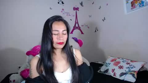 Snapshot of hanna_girl21 chatting on 06-21-26, 02:47 HANNA online show from 06-21-26, 02:47