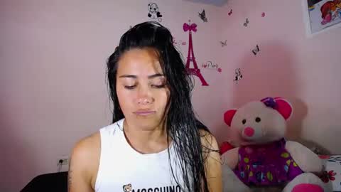 Snapshot of hanna_girl21 chatting on 07-22-26, 06:43 HANNA online show from 07-22-26, 06:43