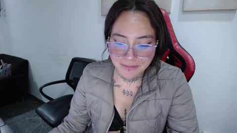 Snapshot of hanna_hot77 chatting on 03-16-26, 10:03 mara online show from 03-16-26, 10:03