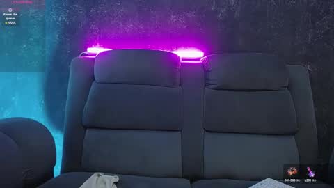 Isabella online show from 12-24-24, 12:11