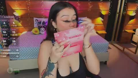 Snapshot of hanna_kimura chatting on 10-08-25, 09:12 Hanna online show from 10-08-25, 09:12