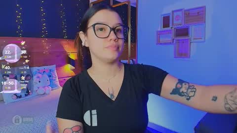 Snapshot of hanna_kimura chatting on 10-11-25, 07:34 Hanna online show from 10-11-25, 07:34