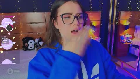 Snapshot of hanna_kimura chatting on 10-13-25, 01:38 Hanna online show from 10-13-25, 01:38