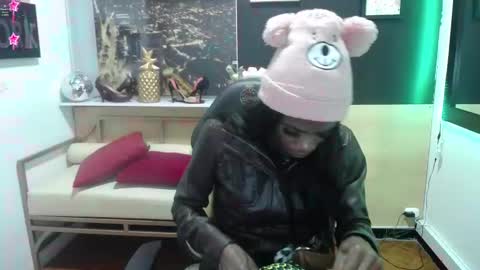 hanna_lamber online show from 03-12-25, 02:09