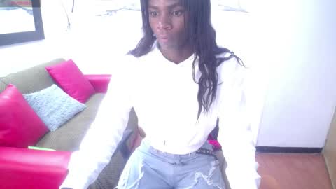 hanna_lamber online show from 10-08-25, 10:57