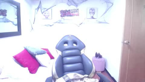 hanna_lamber online show from 10-16-25, 11:55