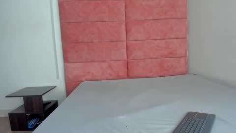 Hanna lens online show from 10-29-25, 07:37