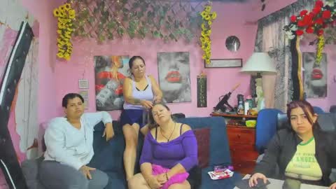 Snapshot of hanna_mature01 chatting on 04-25-26, 01:41 Hanna online show from 04-25-26, 01:41