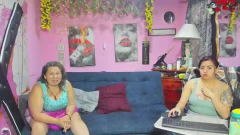 Snapshot of hanna_mature01 chatting on 04-29-26, 12:09 Hanna online show from 04-29-26, 12:09
