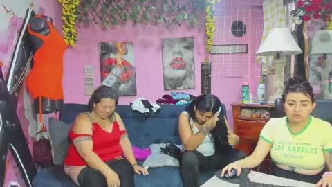 Snapshot of hanna_mature01 chatting on 05-08-26, 12:10 Hanna online show from 05-08-26, 12:10