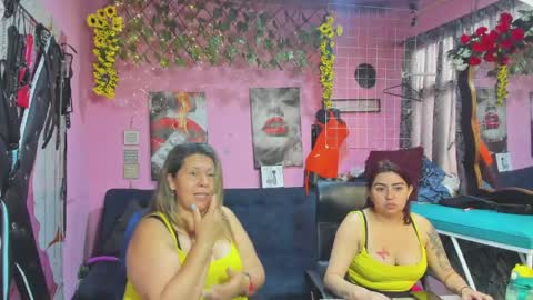 Snapshot of hanna_mature01 chatting on 05-22-26, 02:12 Hanna online show from 05-22-26, 02:12