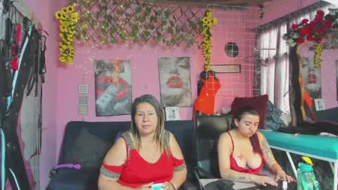 Snapshot of hanna_mature01 chatting on 05-23-26, 01:48 Hanna online show from 05-23-26, 01:48