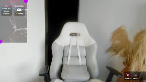 Snapshot of hanna_sofi4 chatting on 01-15-25, 01:09 Hanna Capicorn online show from 01-15-25, 01:09
