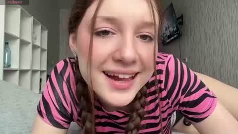 Snapshot of hanna_webber chatting on 06-12-26, 10:36 hanna_webber online show from 06-12-26, 10:36