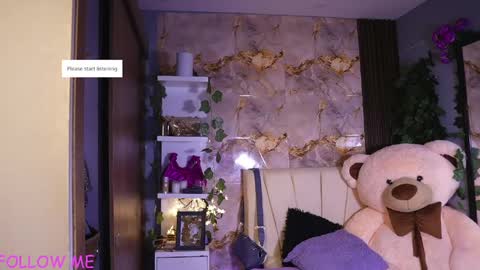 Snapshot of hannachris chatting on 05-11-26, 12:27 Hanna online show from 05-11-26, 12:27