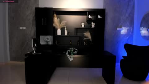 Snapshot of hannaconnor_ chatting on 05-03-26, 11:44 Hanna Connor online show from 05-03-26, 11:44