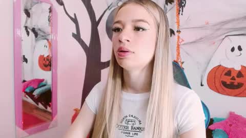 Hannah 027 online show from 10-20-25, 10:49