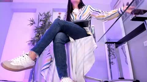 HANNAH HOWELL online show from 02-28-25, 09:47