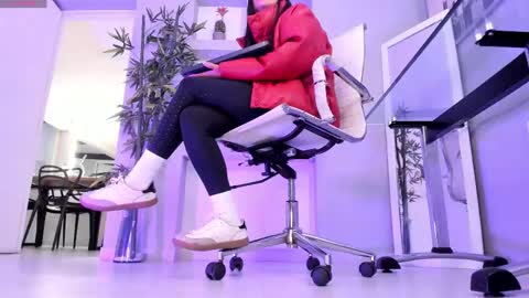 HANNAH HOWELL online show from 03-01-25, 09:29