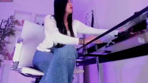 HANNAH HOWELL online show from 07-06-26, 11:51