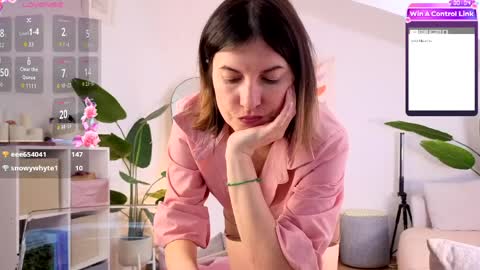 Hannah online show from 04-09-26, 06:19