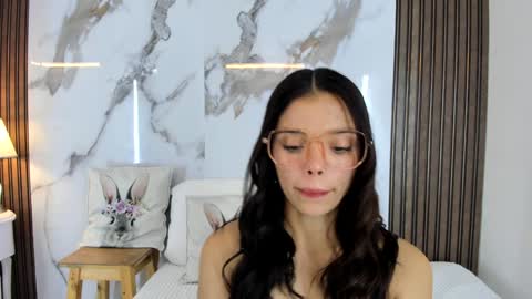 Hannahill69 online show from 01-18-25, 04:37