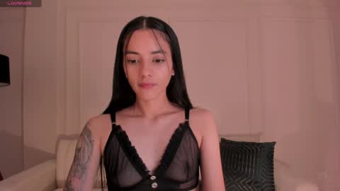 Snapshot of hannahjamesx chatting on 01-12-25, 07:42 HANNAH J online show from 01-12-25, 07:42