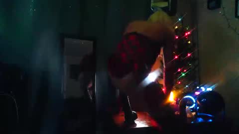 Snapshot of hannahlovets chatting on 11-13-25, 01:10 HannahLoveTS online show from 11-13-25, 01:10