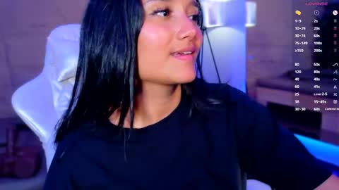 hannahmonttgomery  Help me reach 100 Hands up online show from 04-30-26, 08:57