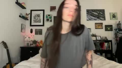 Hannah Taylor online show from 02-07-26, 07:06