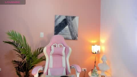 Hanna Miller  online show from 04-04-26, 01:48